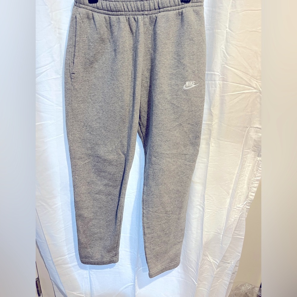 Nike Gray Sweatpants Joggers with Elastic Waistband